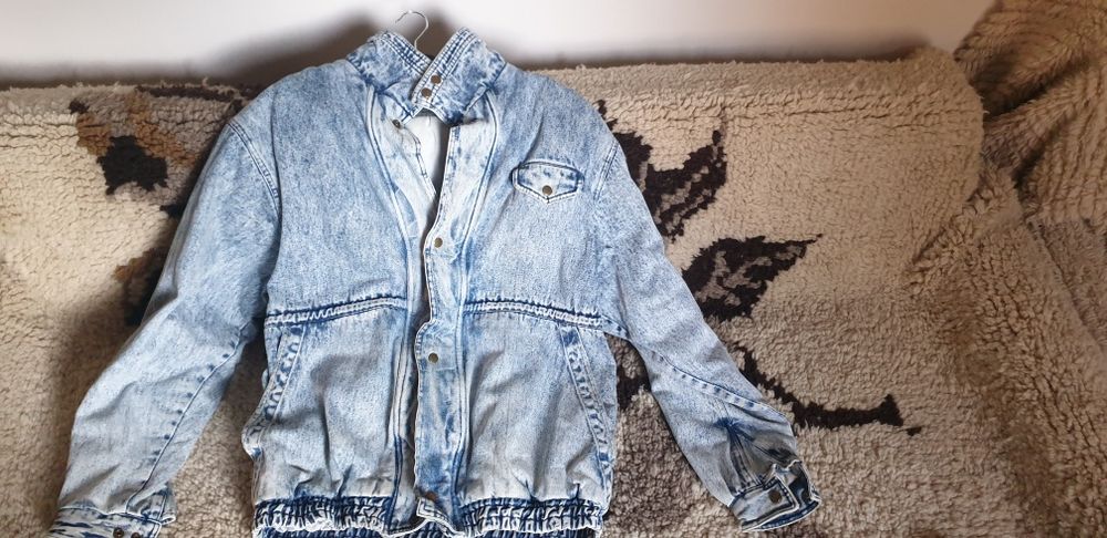 Продавам дънково яке