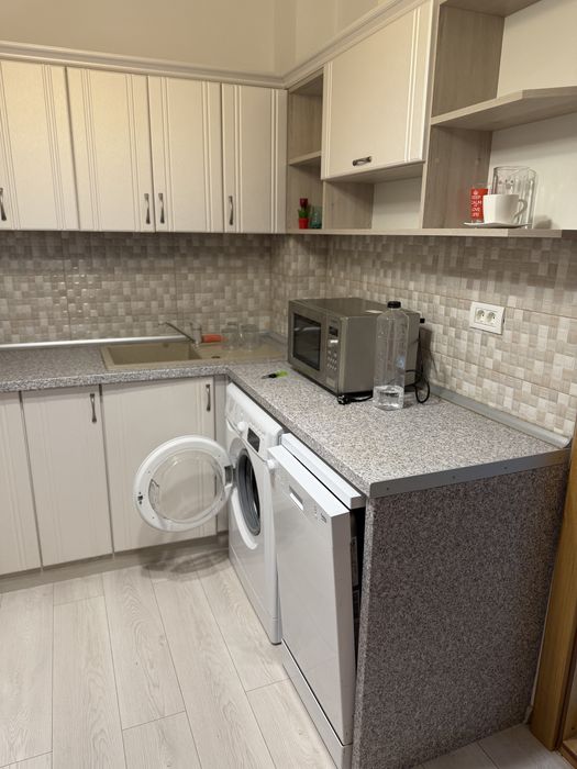 Inchiriez apartament cu 2 camere Arad Plaza