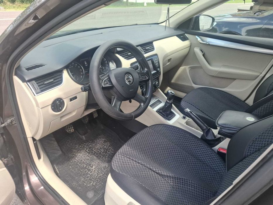 Skoda Octavia 3 an 2014, 2,0 Tdi ,km 300000 reali cu dotari,SCHIMB cu SPRINTER!