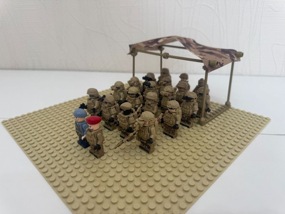 Лего солдатики с палаткой