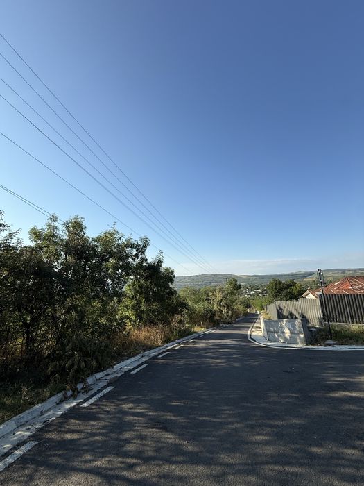Pers fizica vand TEREN 1900mp in Comarna, dupa Tomesti, 17km de iasi, curent si asfalt