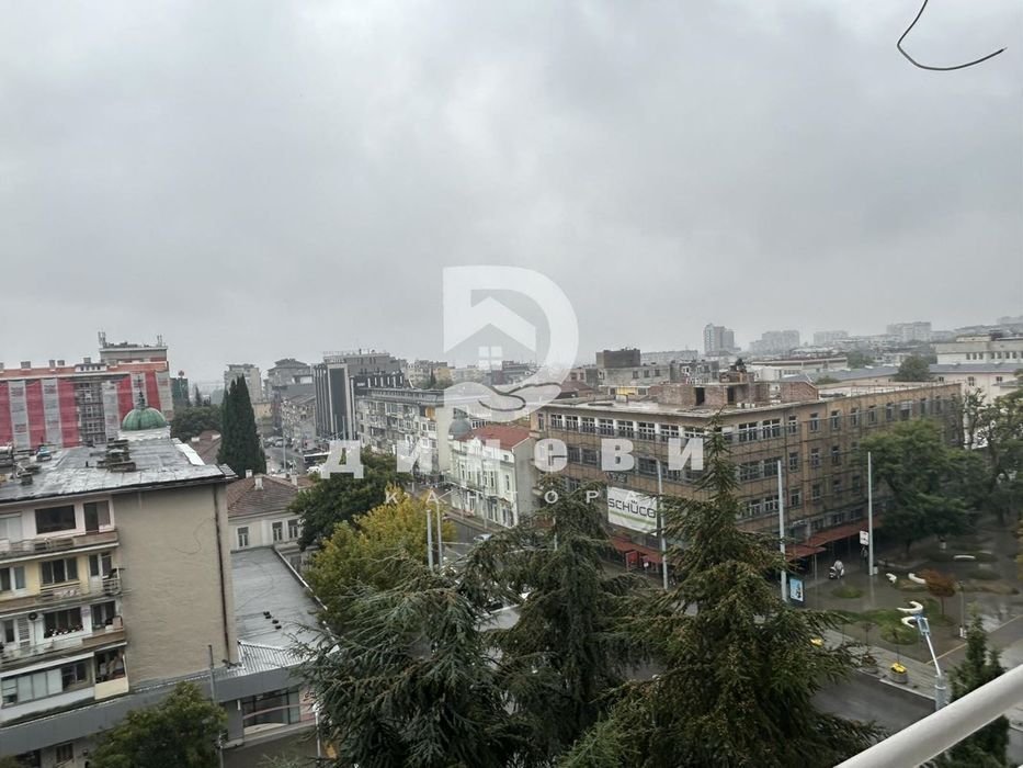 Продава се Тристаен апартамент в Стара Загора, Център - 71 кв.м за 2022 €/кв.м - Снимка #6