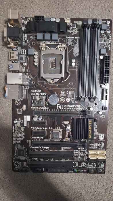 Placă de bază Gigabyte GA-B85-HD3 + backplate + cabluri Sata