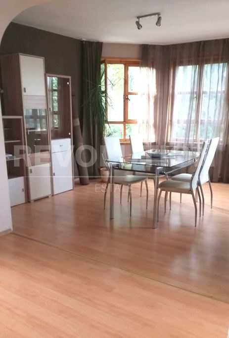 Етаж от къща в района на жк. Бриз/ Панорамна гледка и басейн!!!