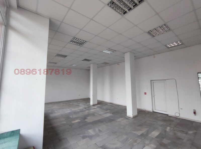 Дава се под наем Магазин в Радомир - 122 кв.м за 450 € - Снимка #2