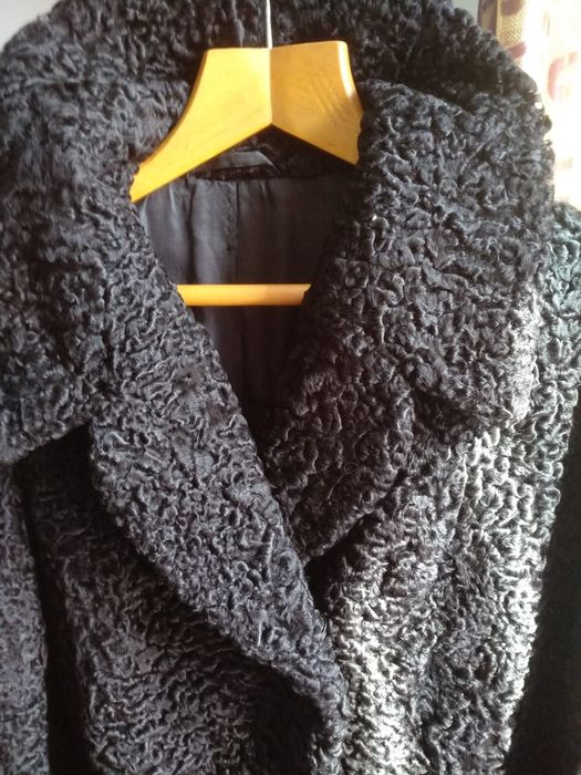 Каракулевое пальто 80000