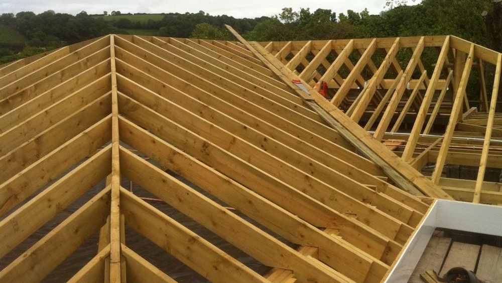 Reparații acoperișuri firmă de acoperișuri hidroizolații construcții