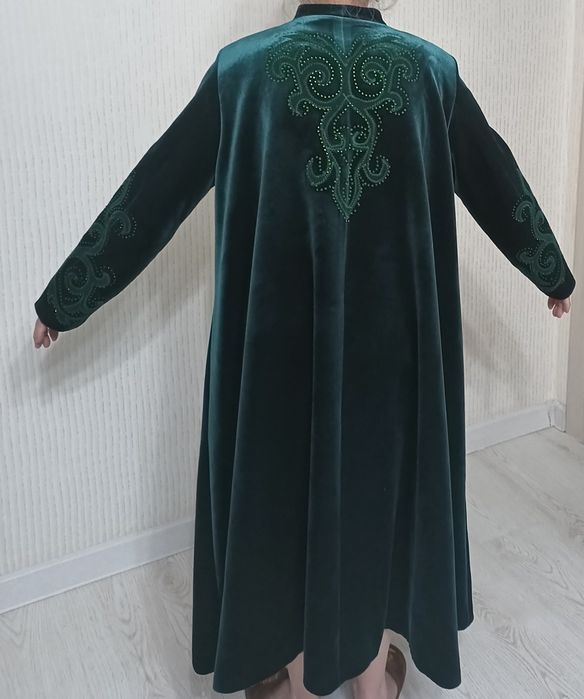 Продам современный чапан