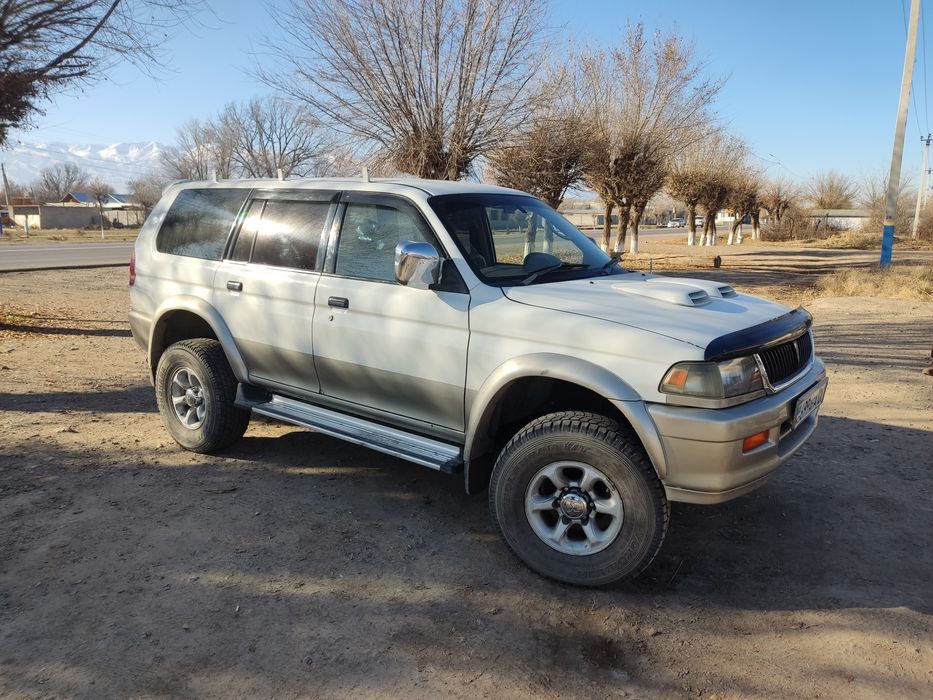 Митсубиси челенжер