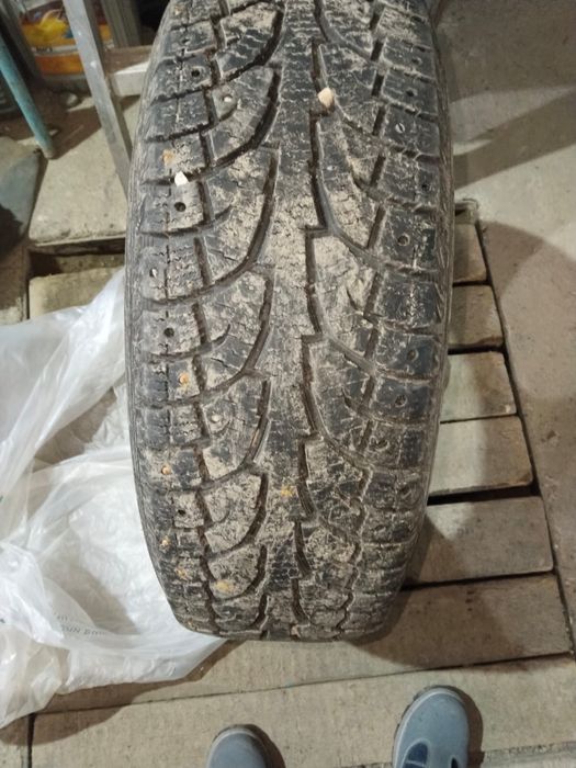 Продам шины R17 б у требуеться дошиповка