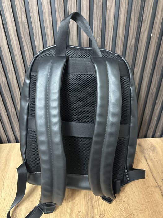 Продам сумку tommi hilfiger ОРИГИНАЛ