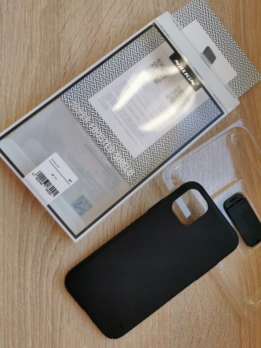 Кейсове Nillkin и други за iPhone 11