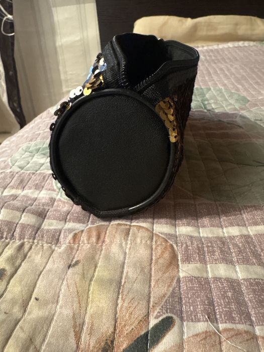 Пенал для школы очень удобный