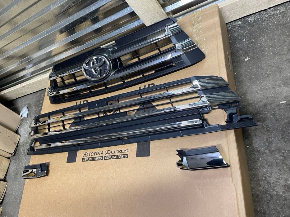 Решетка радиатора, решетка в бампер Хайландер на все модели