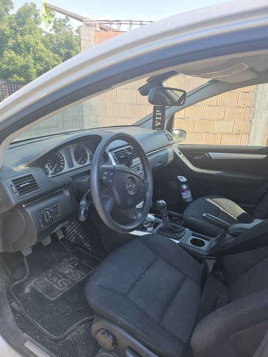 Vand Mercedes B180