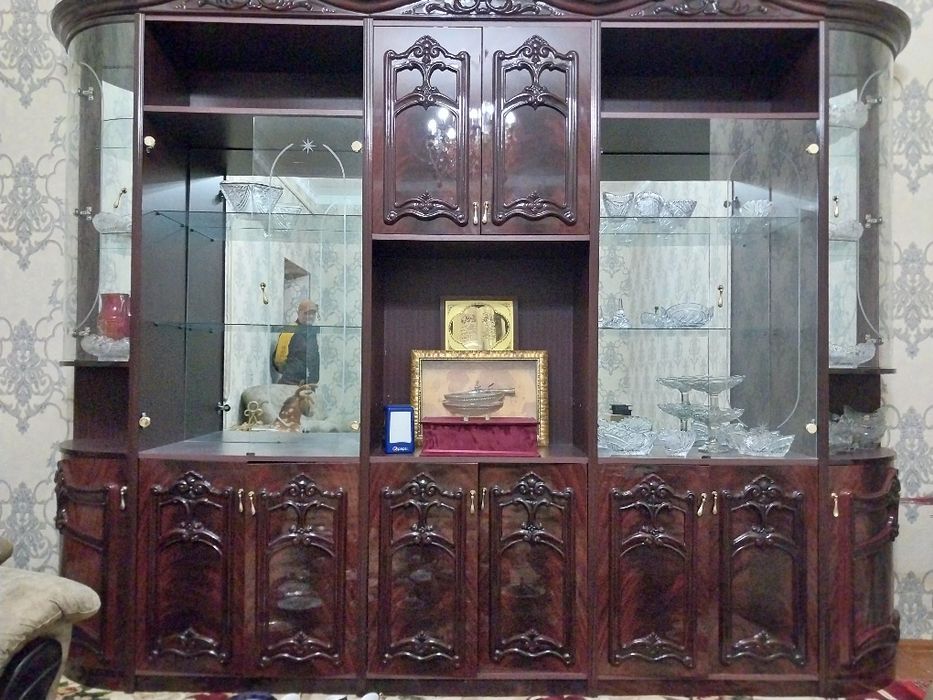 Shkaf garnitur holati yaxshi