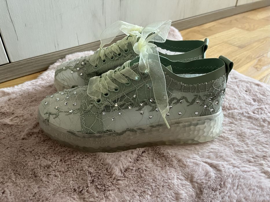 Много красиви Обувки ново