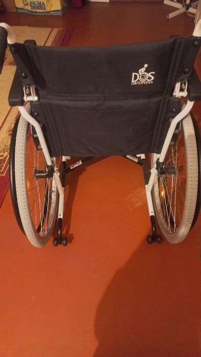 Продаётся инвалидная каляска