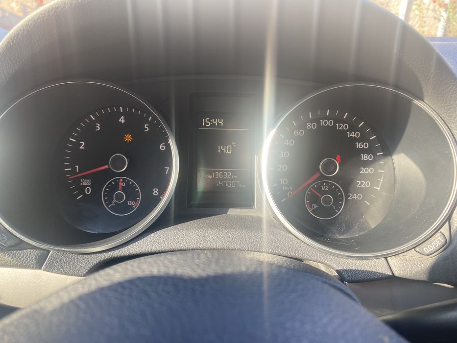 VOLKSWAGEN Golf 2010 — imagine 5