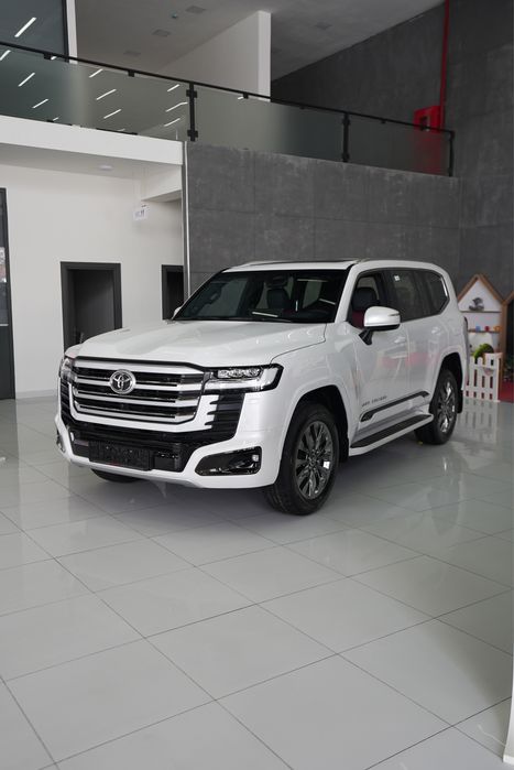 Toyota Land Crusier 300 Гибрид