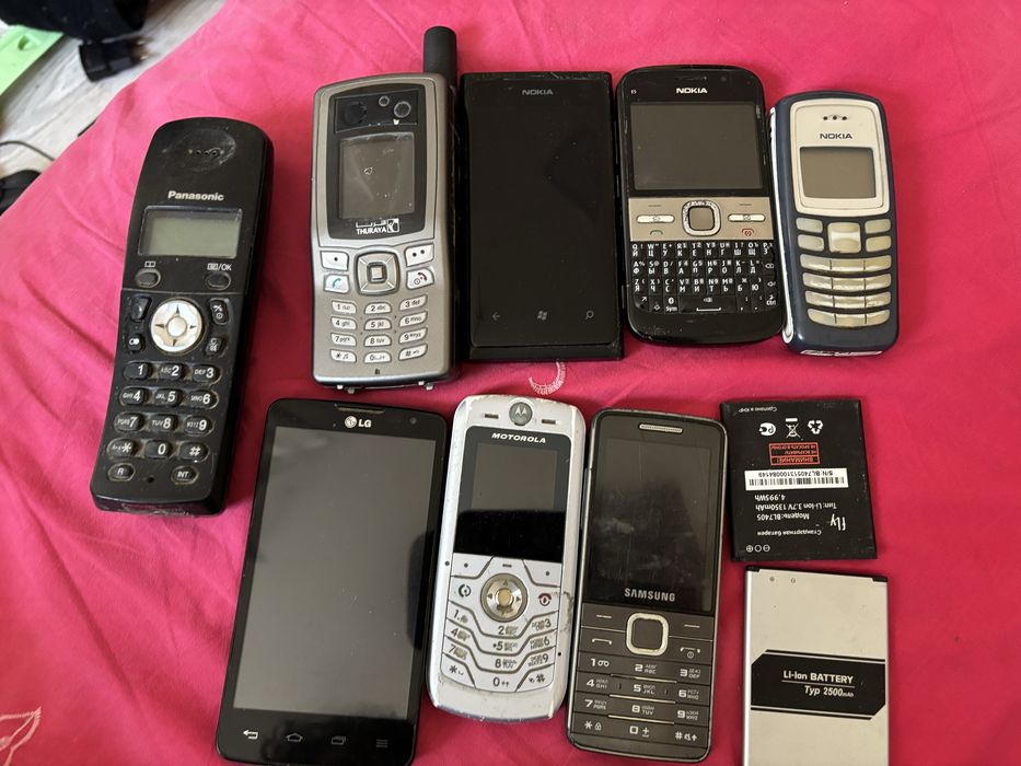 Антиквариат 2 нокии работают