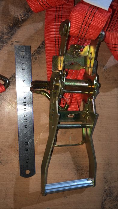 Стяжной ремень разных размеров и разной грузоподемностью