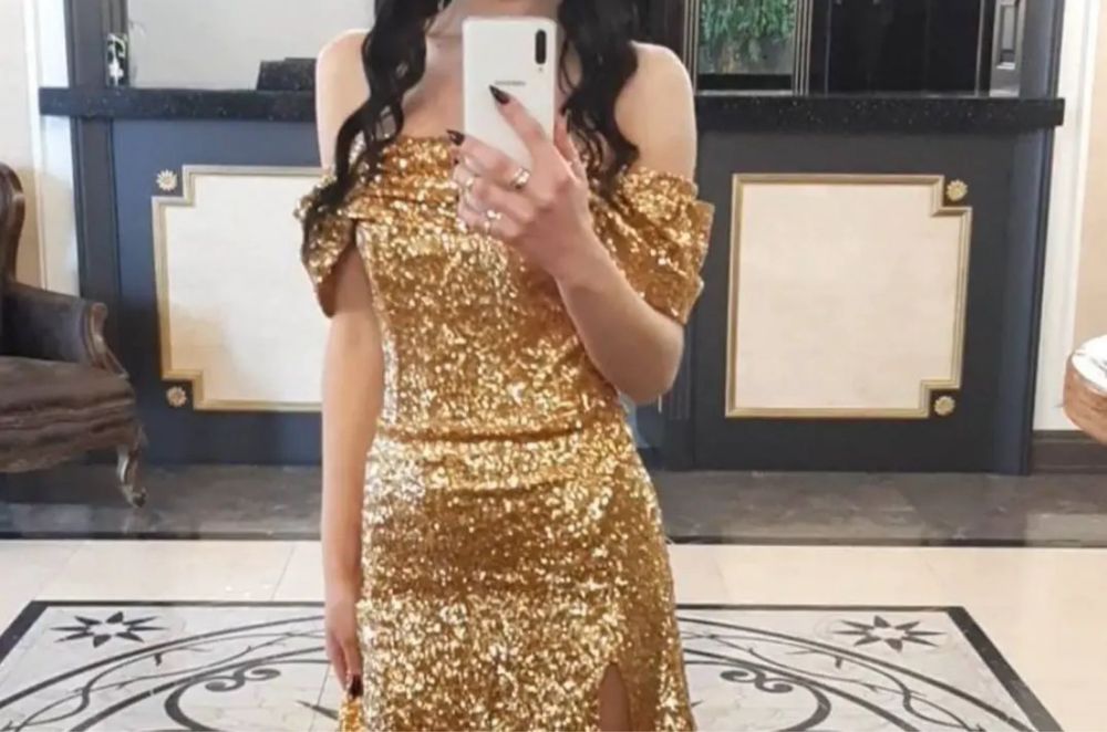 Продам платье вечернее паетки