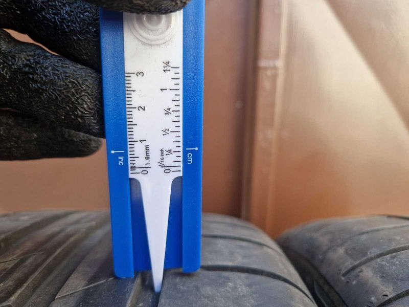 2 Goodyear R18 225/40
летни гуми
DOT3619