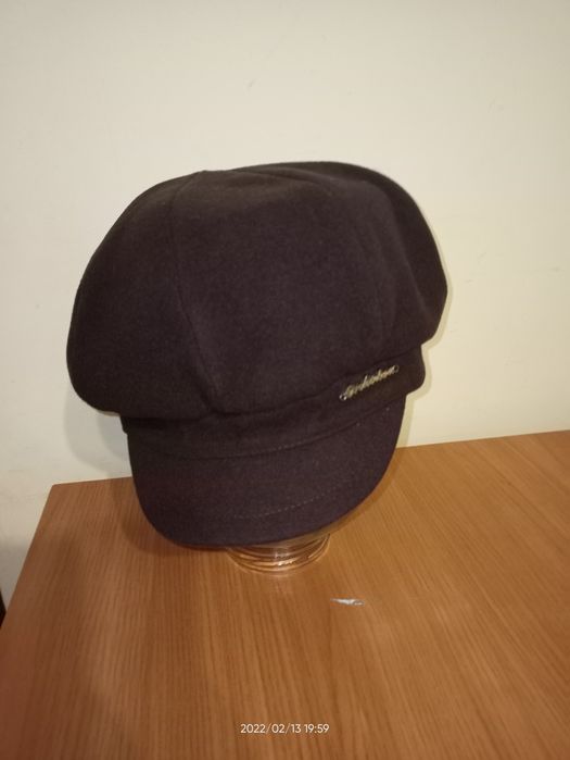 Женский головной убор