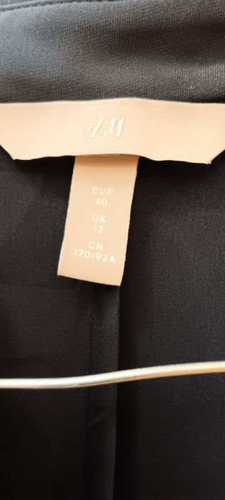 Дамска Рокля H&M,много приятна материя