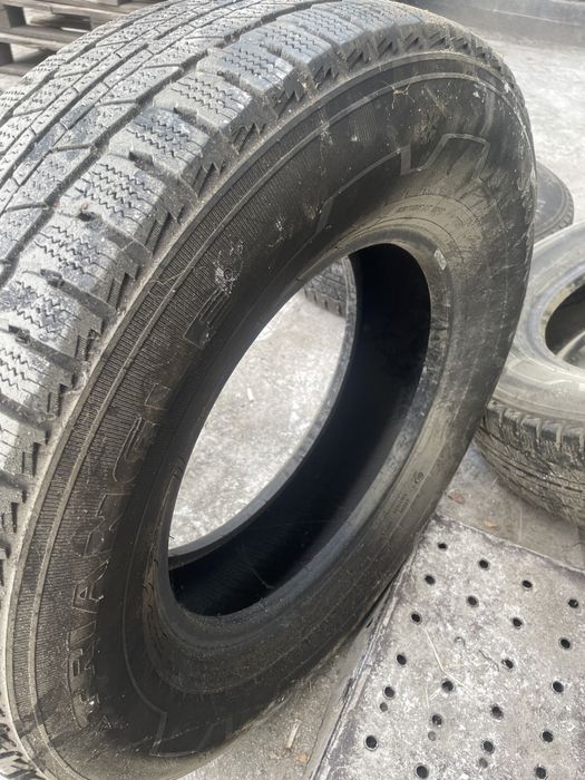 Зимные шины 225/75R/16C