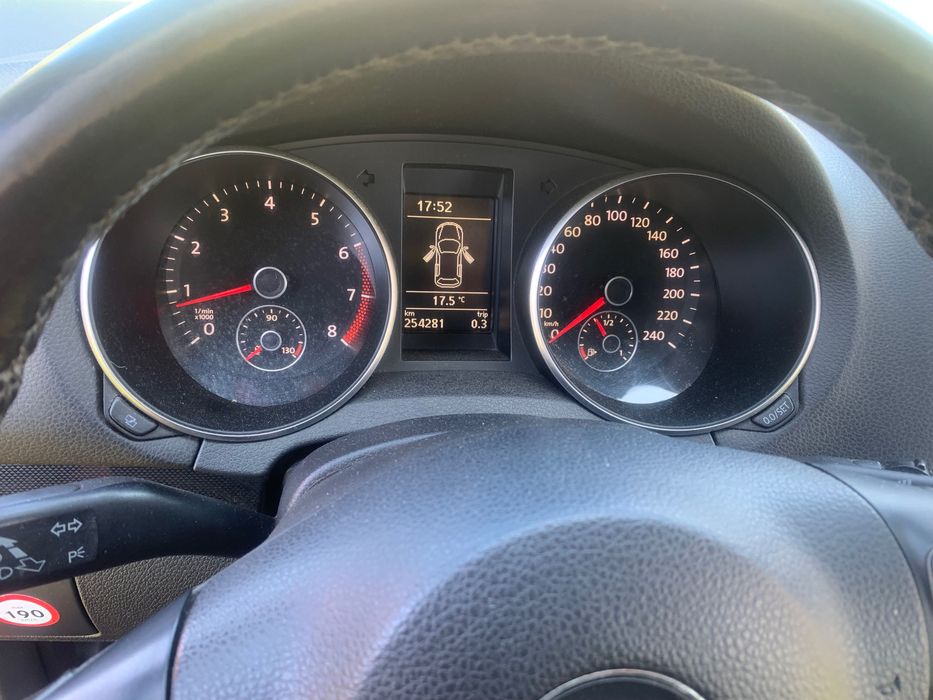 VOLKSWAGEN Golf 2010 — imagine 5