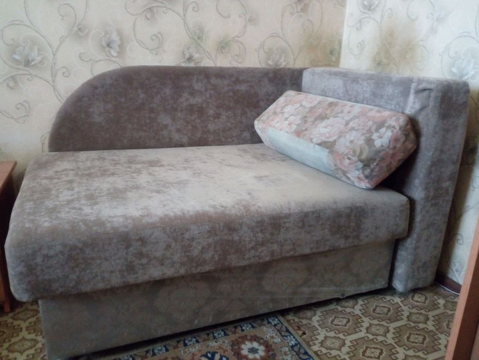 Диван одноместный складной в кресло. Но для взрослых