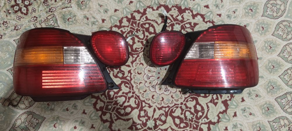Продам задние фонари Lexus gs 300