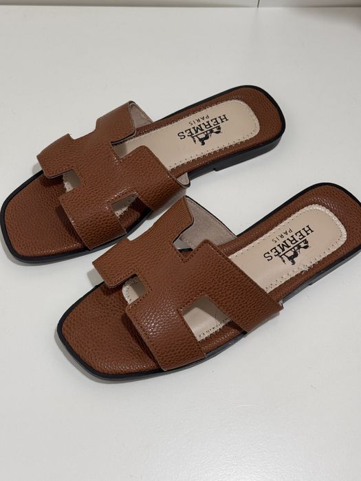 Нови чехли hermes
