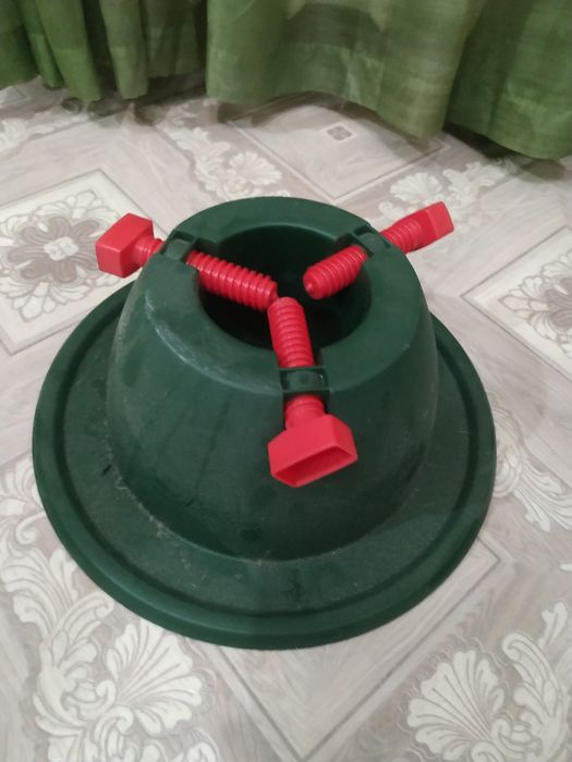 Подставка под ёлку