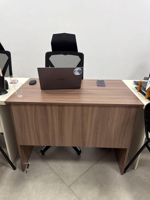 Стол в отличном состоянии