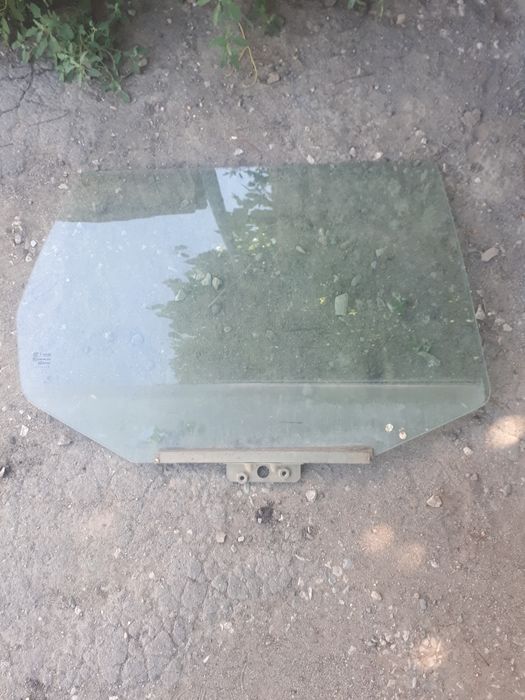 Продам стёкла на ваз