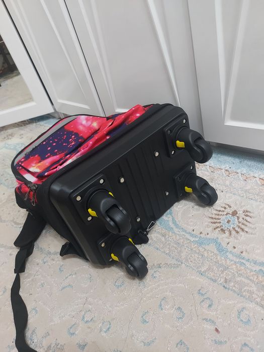 Продаётся рюкзак в колёсах