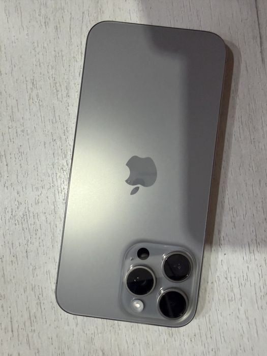 Продам Iphone 15 pro max