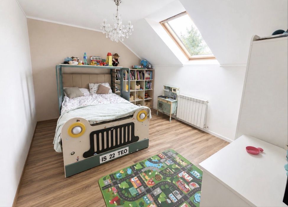 Proprietar, vand casa Tomesti, 4 camere, 2 bai, 119mp utili, 580 mp teren, panouri fotovoltaice, garaj si anexa