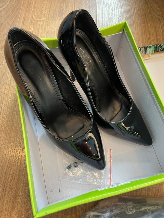 Дамски обувки с ток