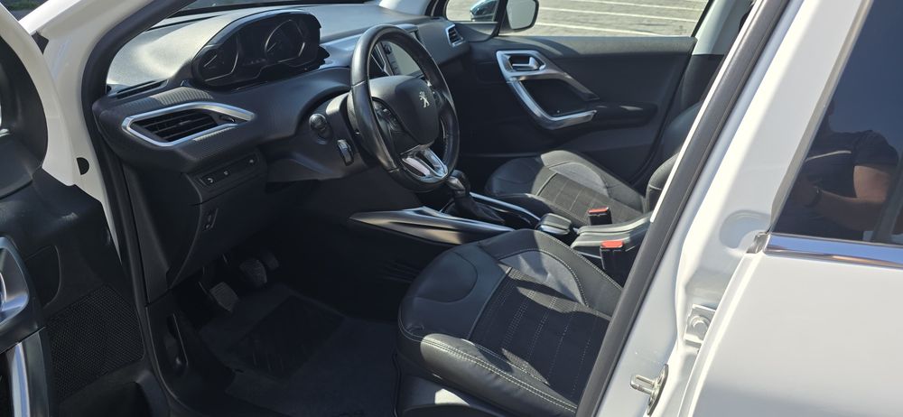 Peugeot 2008 1.6 diesel -an fabricație 2014