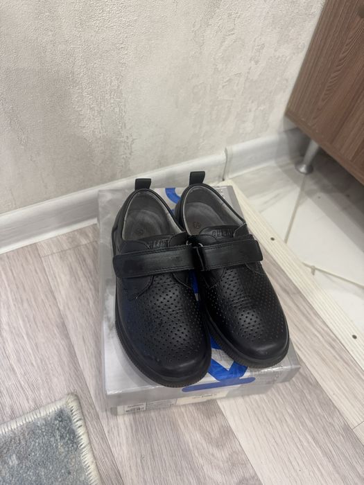 Продам туфли для мпльчика