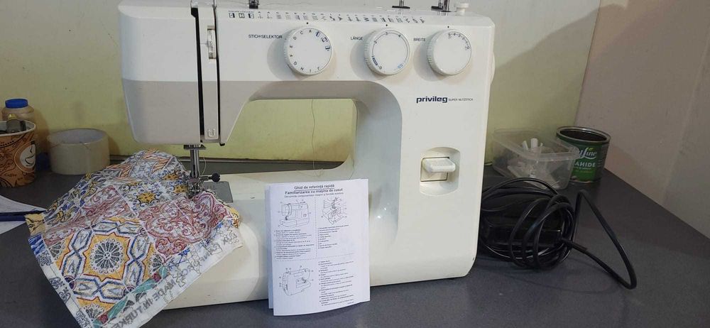 Masina de cusut Privileg super nustzstich