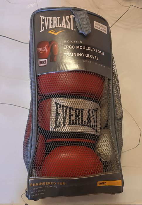 Боксови ръкавици Everlast 10oz