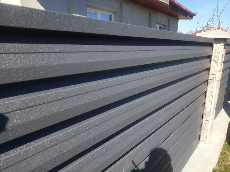 Garduri din panou stil jaluzele, sipca metalica, tabla, plasa si BCA