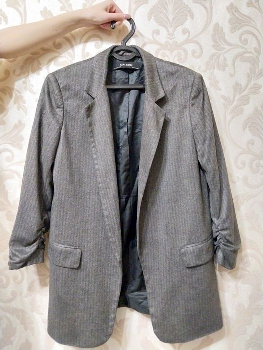 Серый пиджак ZARA BASIQ