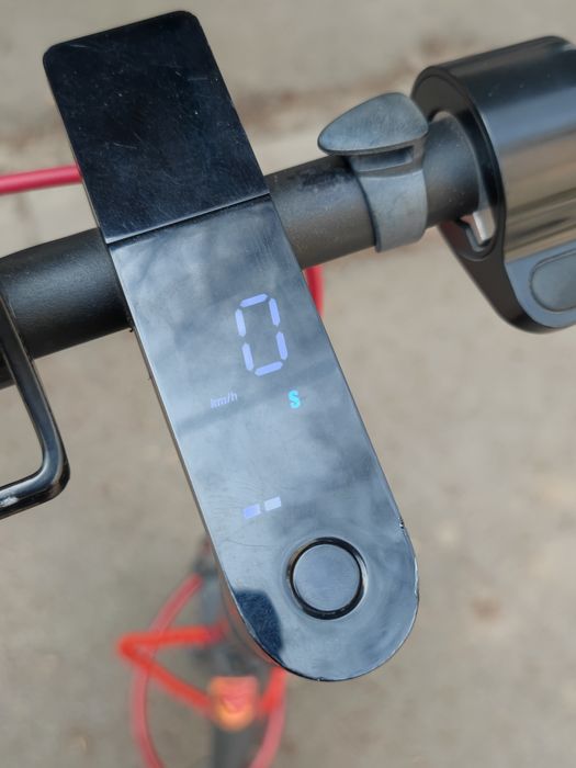 Продам Mi Electric Scooter 1S