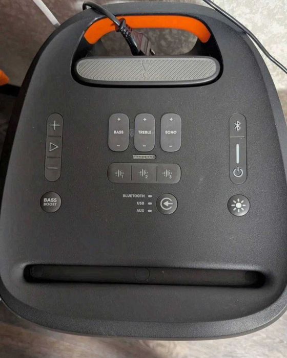 Jbl 310 с чехлом отличное состояние